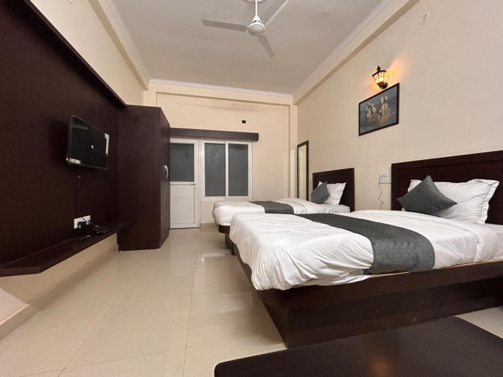 Hotel Nath Palace *